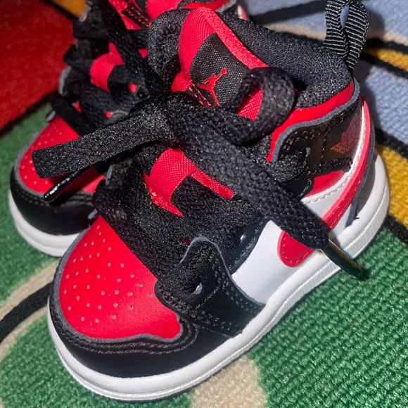 Jordan 1 - Picture 1 of 2